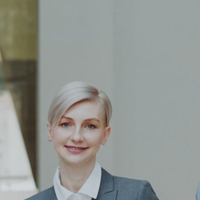 Portrait of Helen Carter, English and 11+ tutor